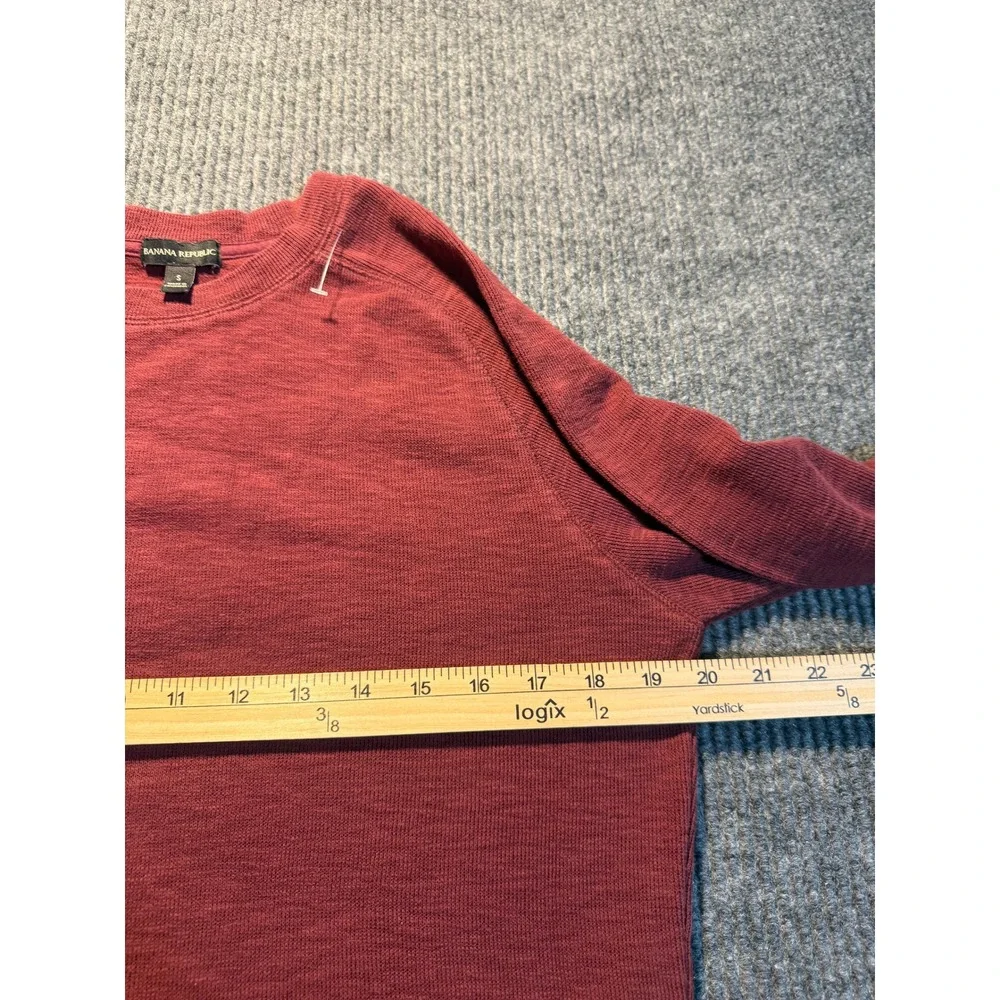 Banana Republic Mens Small Burgundy Raglan Long Sleeve Crewneck Slub Knit Top